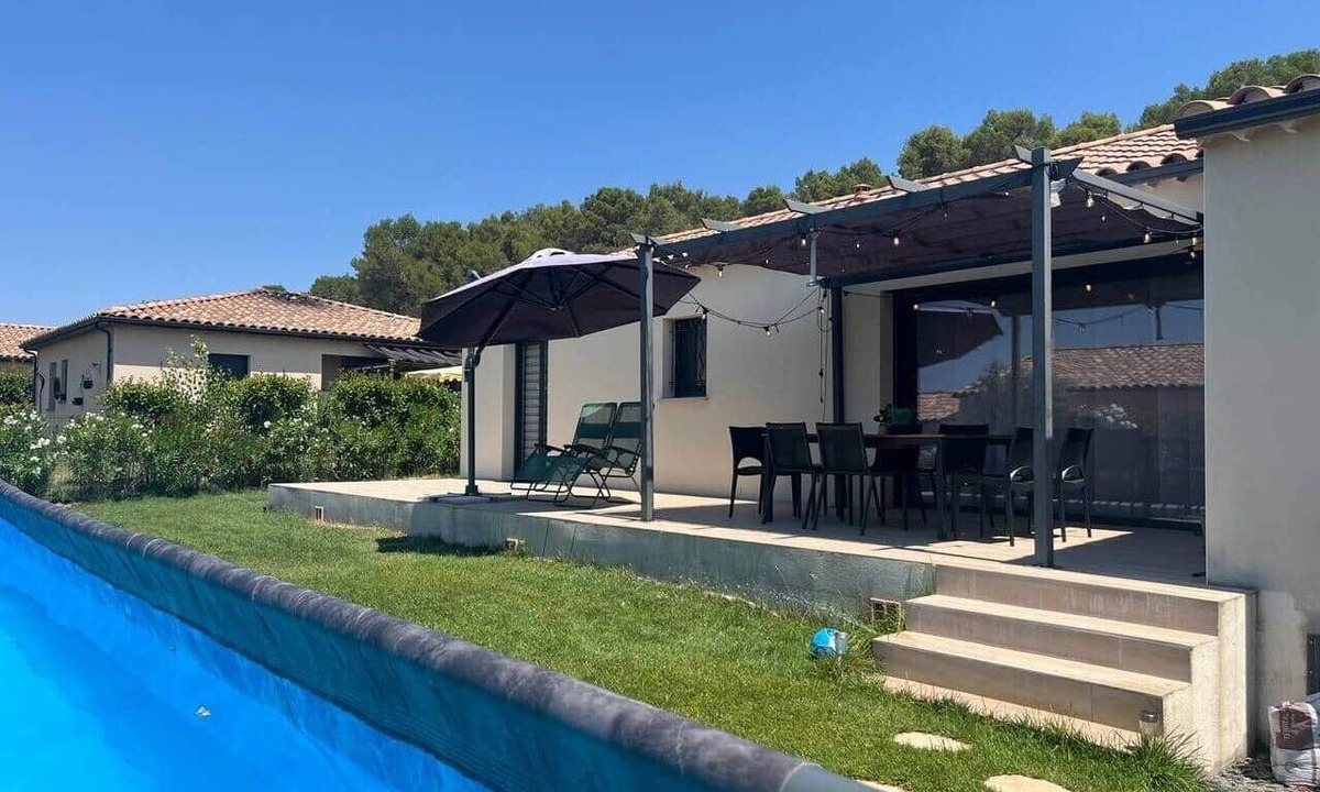 Bollene Villa | Villa La Belle Étape – Garden, Pool, AC & Barbecue