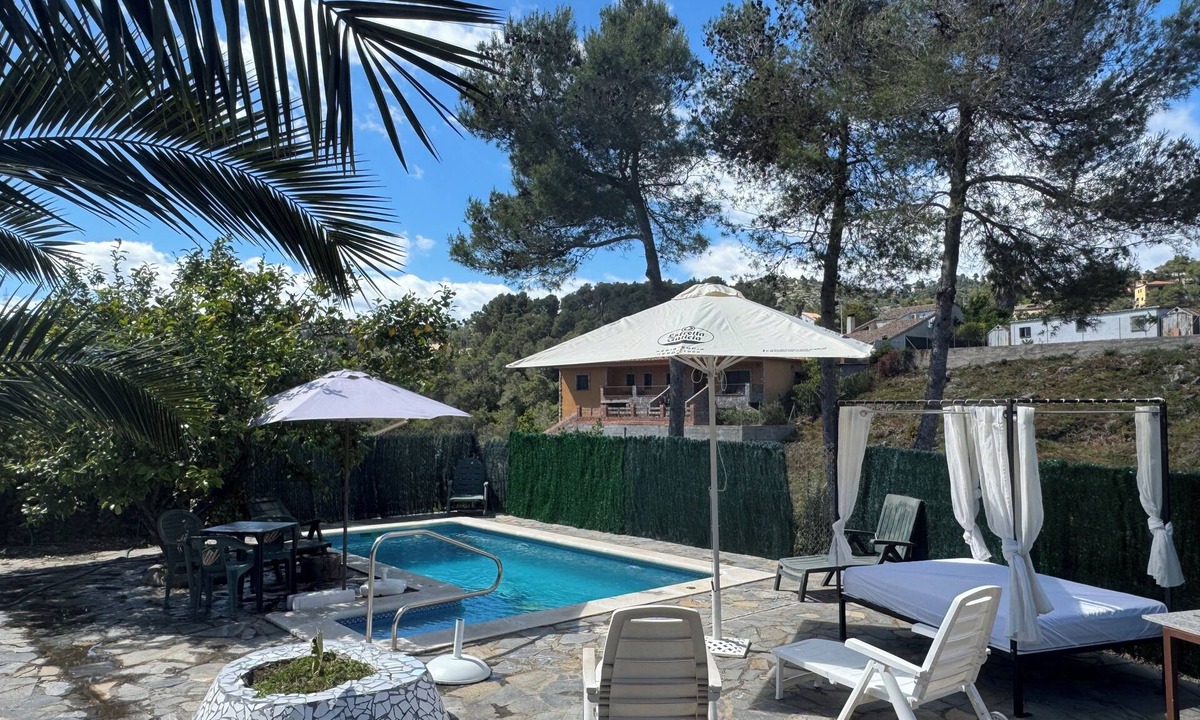 Olesa de Bonesvalls House | Villa Maria Mercedes