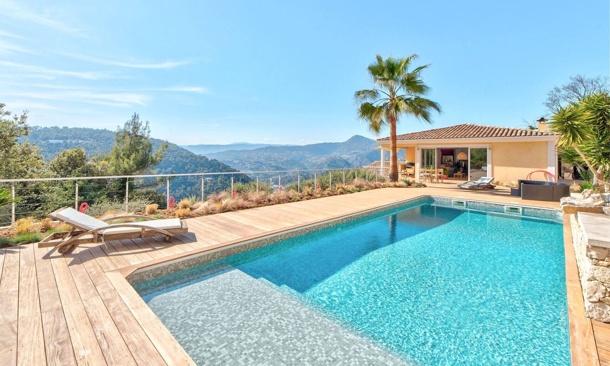 La Trinite Villa | VILLA NIDAZUR VI4413 By Riviera Holiday Homes
