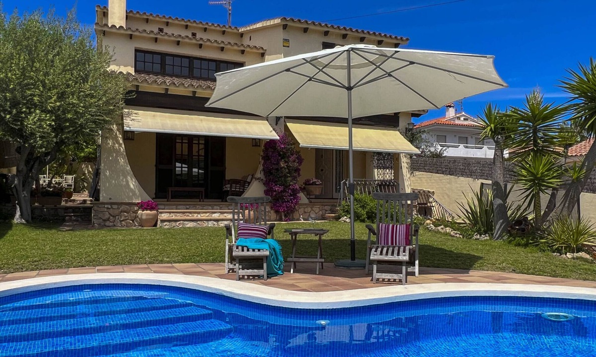 Roda de Bara Villa | Villa Paradís - Piscina, Barbacoa, Sala de juegos, Aire Acondicionado