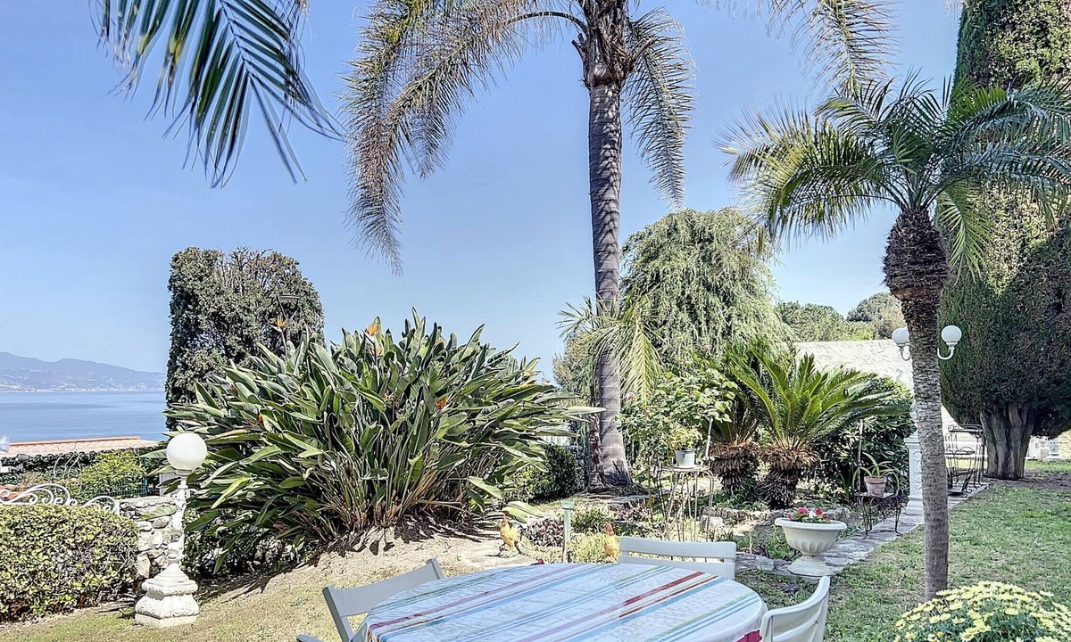 Roquebrune-Cap-Martin Villa | Villa Roquebrune-Cap-Martin, 4 bedrooms, 6 persons