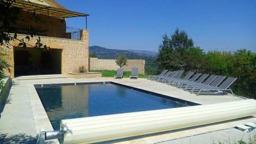 Prades Villa | Villa spacieuse avec piscine privée et vue montagne à Prades
