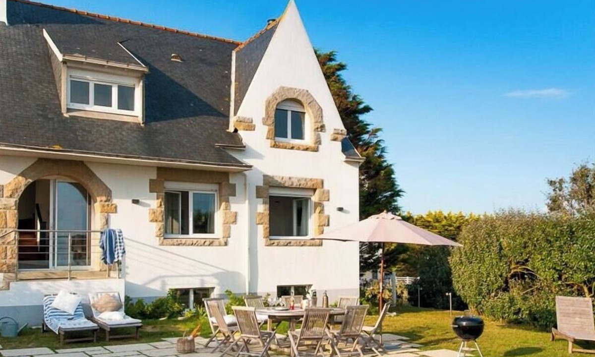 Plobannalec-Lesconil House | Villa with spa and scenic sea view in Brittany