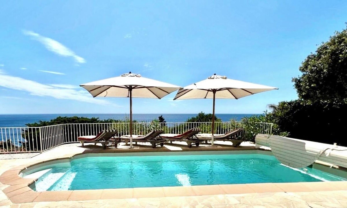 Antheor House | Villa with sea and Esterel views: 5 bedrooms, swimming pool, air conditioning.