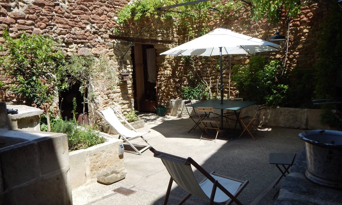 Grillon House | Village house in Drôme Provençale restored in 2018
