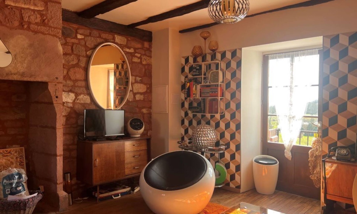 Collonges-la-Rouge House | Vintage gîte in the heart of Collonges-la-Rouge! Pets allowed