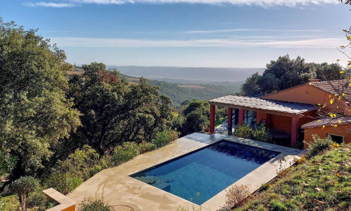 Saint-Chinian House | VUE D'EXCEPTION AVEC PISCINE