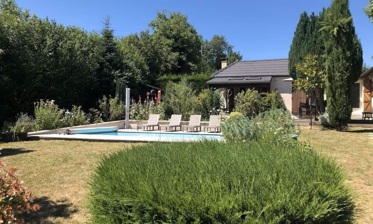 Rouffiac House | Whole house : country house private pool rouffiac