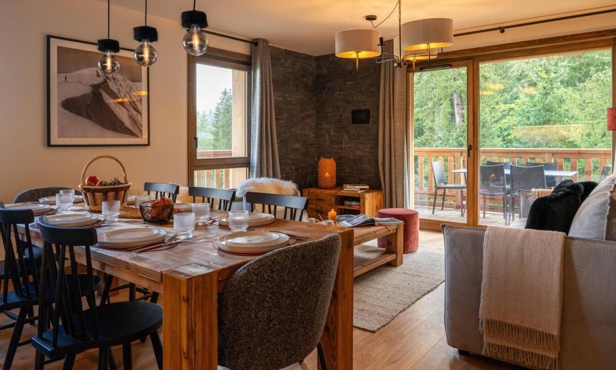 Valmorel Apartment | Wifi, 100m from shops, view mountain, fitness, swimming pool, sauna, hammam, terrace, balcony