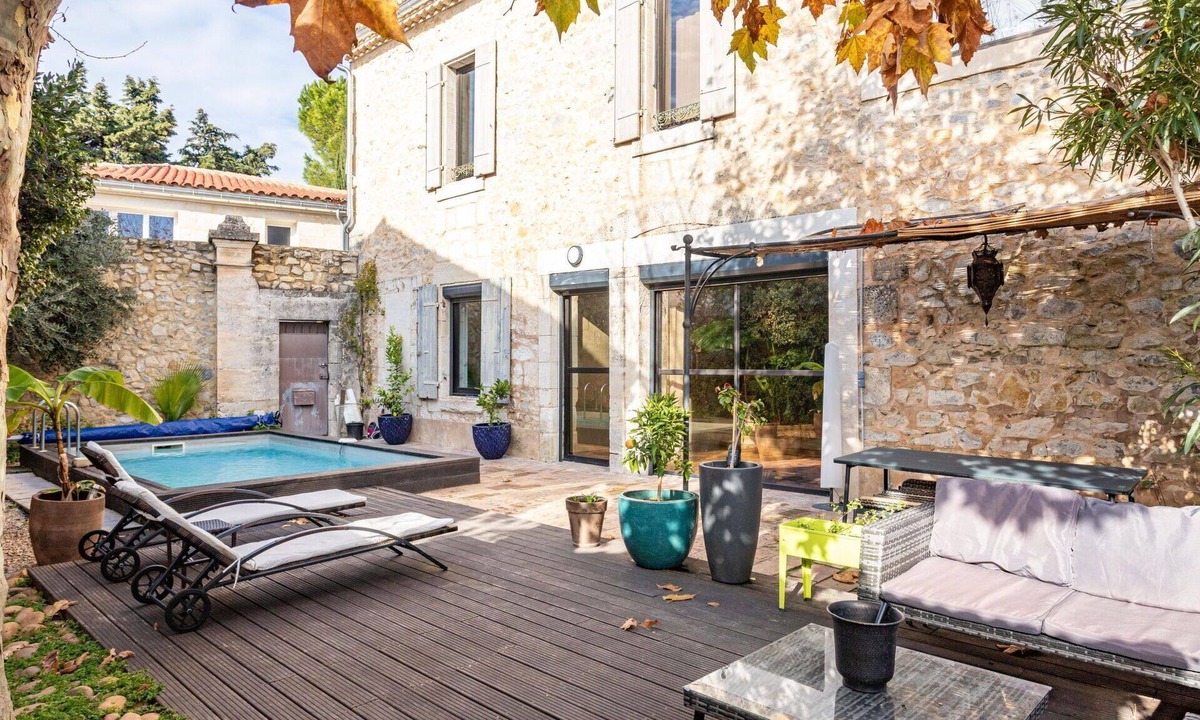 Jonquieres-Saint-Vincent House | Wonderful private villa for 8 people with WIFI, private pool, TV, terrace and pets allowed