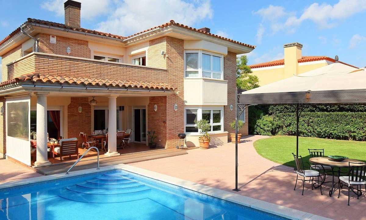 Reus Villa | Wonderful private villa for 8 people with WIFI, A/C, private pool, TV and patio