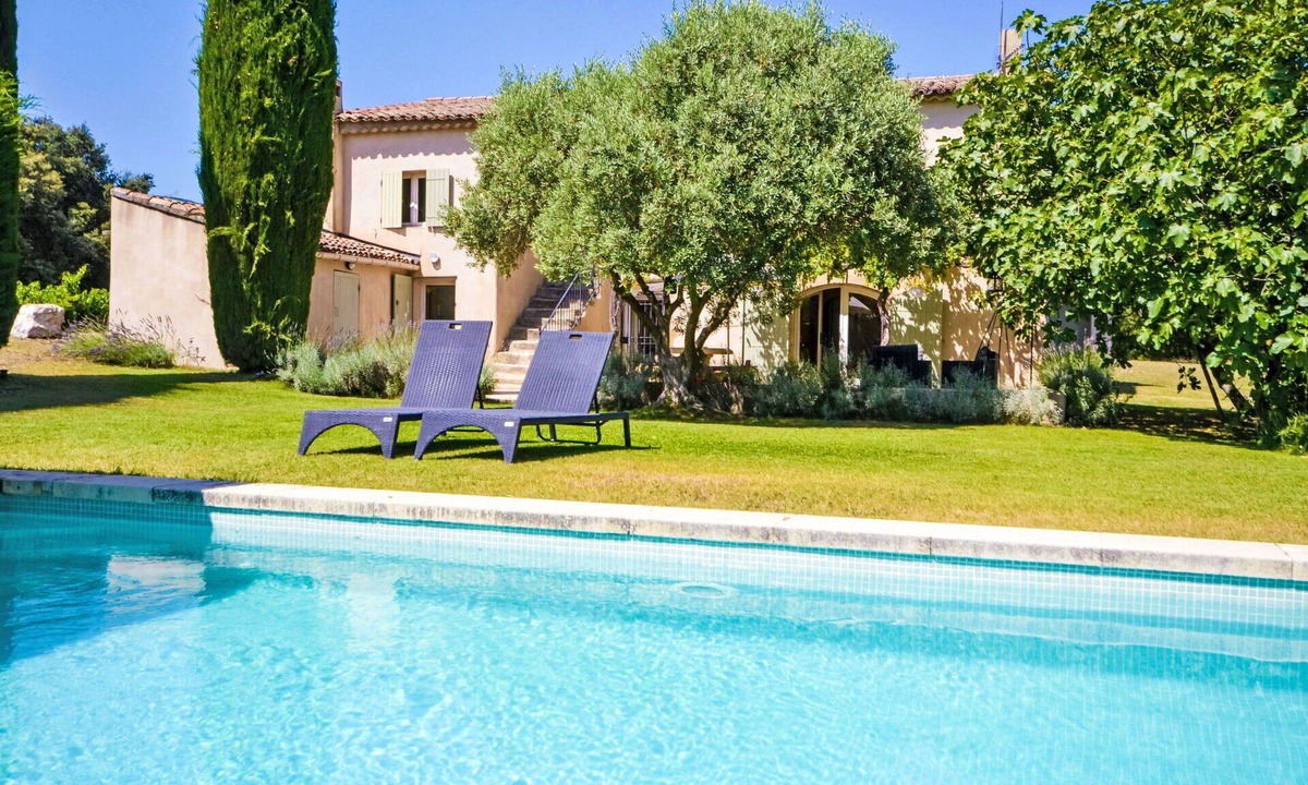 Cucuron House | Wonderful private villa for 9 people with private pool, WIFI, TV and terrace