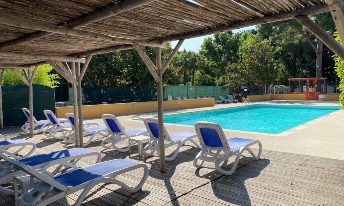 Villeneuve-les-Maguelone House | ZEcamping 2* piscine 4km plage dog friendly mobil-home TV BBQ clim