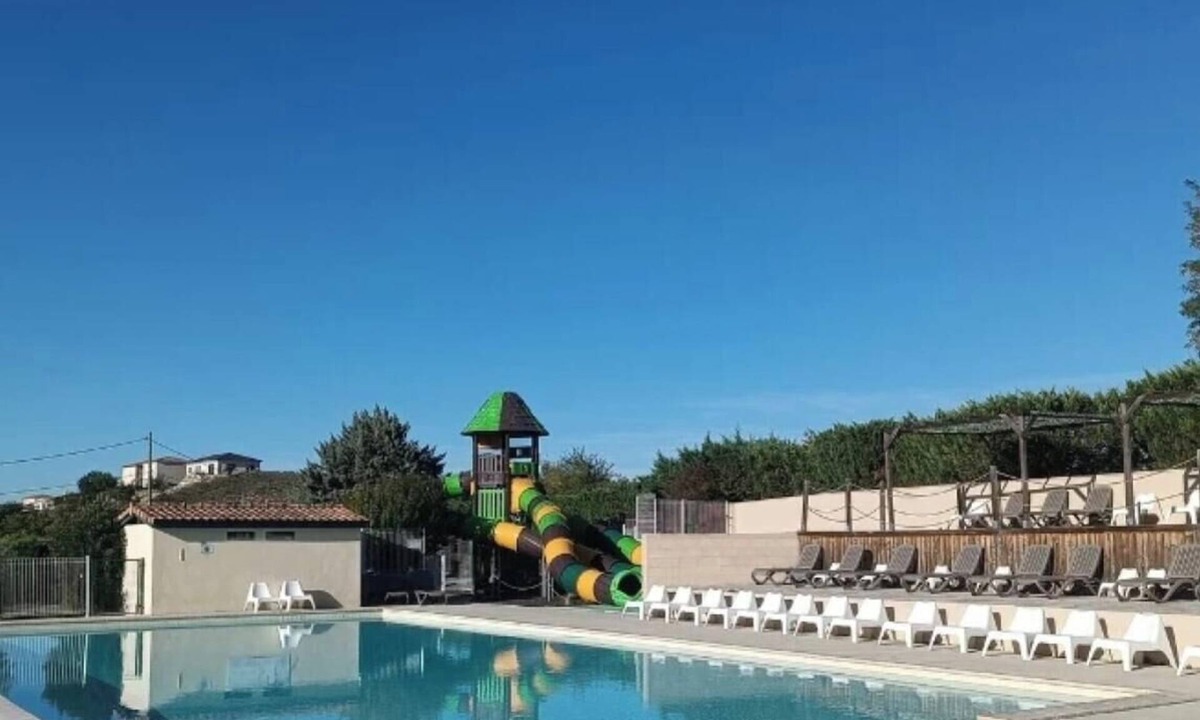 Lussas House | ZEcamping 3 étoiles animé piscine chauffée pet friendly locatif 20m2 5 pers