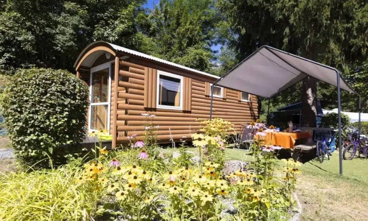 Le Bourg-d'Oisans House | ZEcamping 4 étoiles familial roulotte 17m2