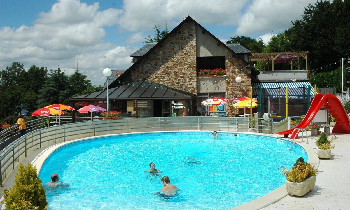 Salles-Curan House | ZEcamping 4 étoiles piscine chauffée mobil-home 36m2