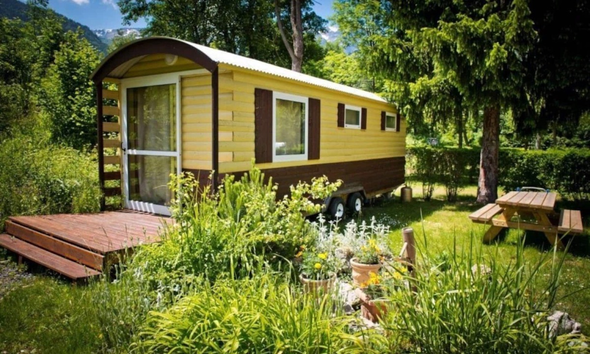 Le Bourg-d'Oisans House | ZEcamping 4* familial piscine chauffée locatif BBQ 17m2 4 pers