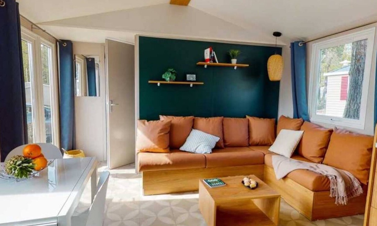 Canet-Plage House | ZEcamping 4* familial 100m plage toboggans locatif clim 28m2 8 pers