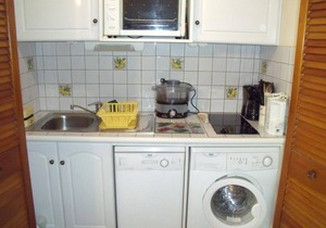 100m from shops, 2nd floor, balcony, parking, tv, ski locker, 30m², Valloire