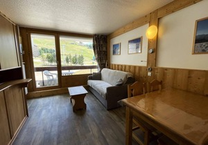 10m from resort center, 1st floor, balcony, tv, 24m², Les Menuires