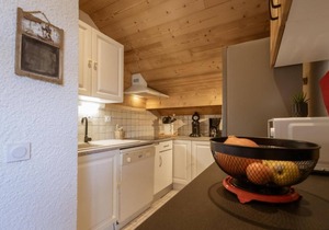 3rd floor, balcony, parking, tv, ski locker, 52m², Valloire