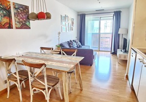 Apartment in front of Fira Gran Via