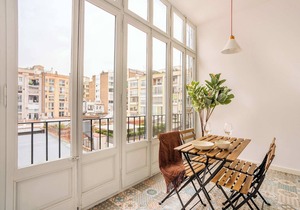 Beautiful 4bd 4ba apartment in Eixample District