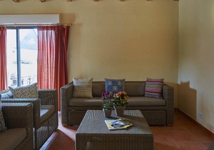 Captivating Holiday Home in Lacapelle-Marival with Garden
