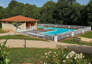 Captivating Holiday Home in Lacapelle Marival with Garden