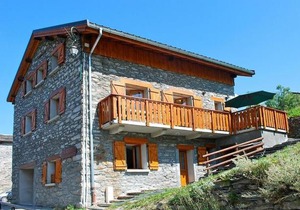 Charming Chalet in Les Menuires near Les 3 Vallees Ski Area