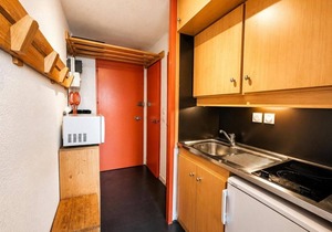 Resort center, 3rd floor, view ski slopes, balcony, tv, 24m², Les Menuires