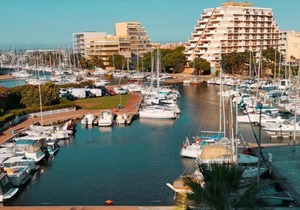 Spacieux F3 sur Canet Plage vues Marina-Mer et Montagne parking privatif