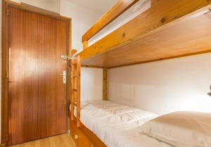 Studio lumineux près des pistes avec balcon - FR-1-275-154