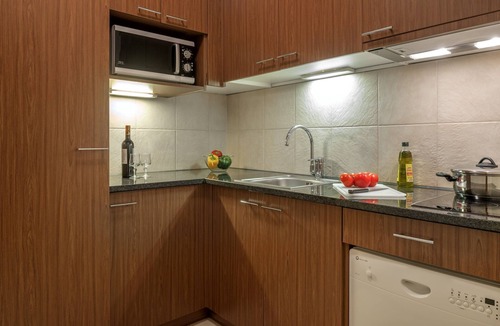Quartier de la Monnaie Apartment | 1 BEDROOM APARTMENT WITH AIRCON IN SAINT GERMAIN