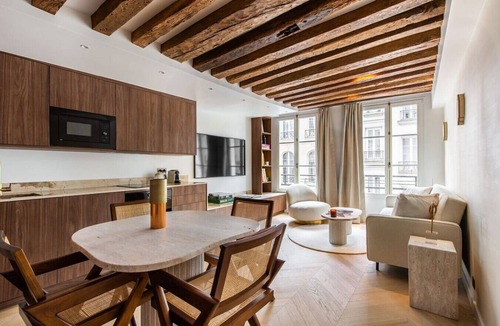 Les Halles Apartment | 1-Bedroom-Louvre-Saint-Honoré-Palais-Royal-AC
