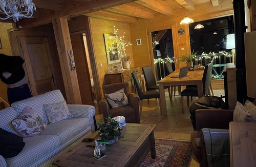 Saint-Jean-dʼAulps Ski Chalet | 10% off for summer school holidays - stunning chalet sleeps up to 10