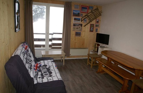 Prapoutel Apartment | 100m from resort center, balcony, parking, tv, ski locker, 28m², Les 7 Laux