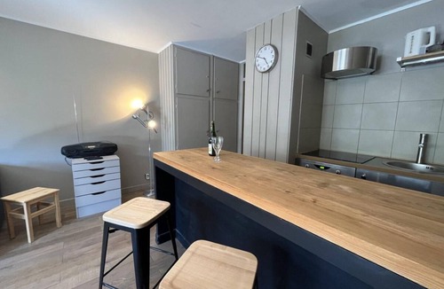 Pra Loup Apartment | 100m from resort center, 8th floor, balcony, parking, tv, ski locker, 30m², Pra Loup