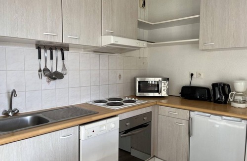 Peyragudes Apartment | 100m from resort center, floor -1, jacuzzi, hammam, terrace, balcony, tv, ski locker, 23m²
