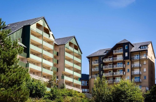 Peyragudes Apartment | 100m from resort center, floor -1, jacuzzi, hammam, terrace, balcony, tv, ski locker, 23m²