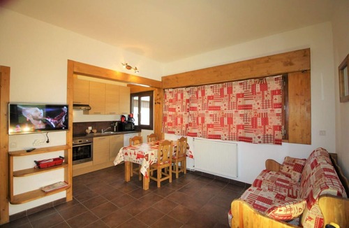 Les Almes Apartment | 100m from resort center, Ground floor, tv, ski locker, 40m², Tignes