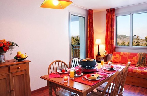 Ax-les-Thermes Apartment | 100m from resort center, swimming pool, sauna, ski locker, 31m², Ax-Les-Thermes