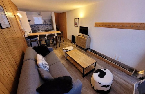 Plagne Villages Apartment | 100m from shops, 1st floor, view ski slopes, terrace, tv, 40m², La Plagne