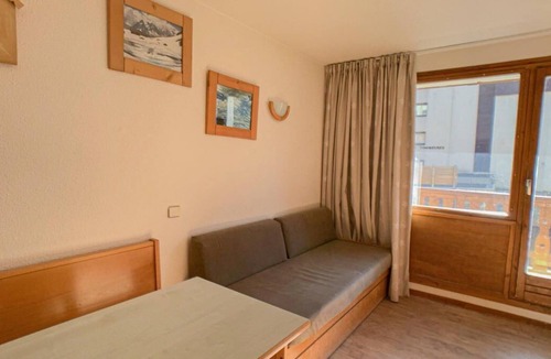 Tignes Apartment | 100m from the ski slopes, 1st floor, terrace, balcony, television, ski locker, 23m², Tignes