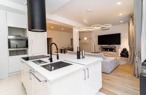 Sorbonne Apartment | 100m² on Rue Saint-Séverin, right around the corner from the Latin Quarter