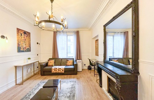 Vivienne Apartment | 106 - Urban Luxury Flat Opera