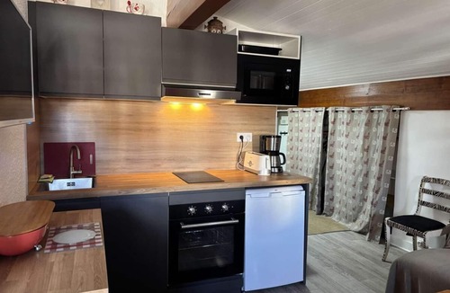 Jeux Apartment | 10m from resort center, 6th floor, tv, ski locker, 27m², Alpe d'Huez