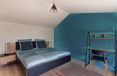 Cenon Apartment | 115 m² Apartment ∙ 4 bedrooms ∙ 5 guests