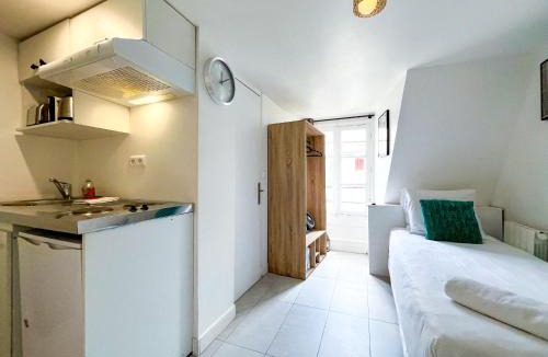 Quartier de la Porte-Saint-Denis Apartment | 144 - Urban Charming Studio in Paris