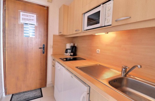 Meribel-Mottaret Apartment | 150m from resort center, 1st floor, balcony, 27m², Méribel-Mottaret